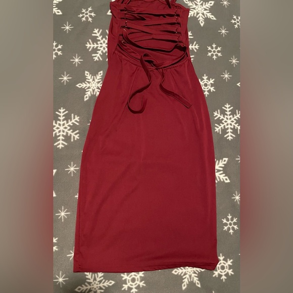 Burgundy Bodycon Dress - Picture 5 of 5